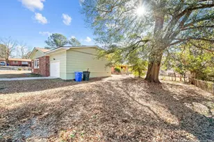 704 Dwain Dr Dr, Fayetteville, NC 28305 - Photo 3