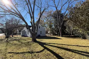 213 E 23rd St, Lumberton, NC 28358 - Photo 15