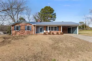 301 Summerhill Rd, Fayetteville, NC 28303 - Photo 1