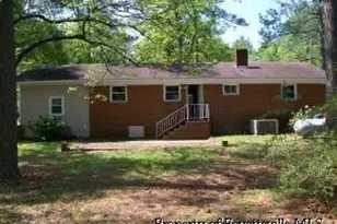 217 Randolph Ave, Fayetteville, NC 28311 - Photo 9