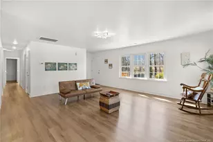 95 Windsor St, Goldston, NC 27252 - Photo 9