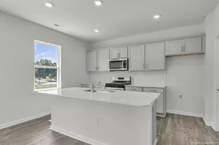 360 Hartfield Ave, Raeford, NC 28376 - Photo 5