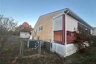 1410 Split Rail Dr, Parkton, NC 28371 - Photo 3