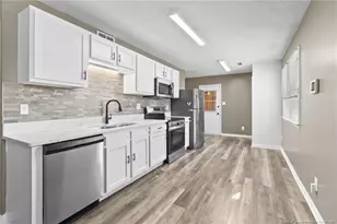 6218 Thornwood Dr, Hope Mills, NC 28348 - Photo 9