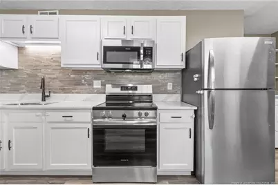 6218 Thornwood Drive, Hope Mills, NC 28348 - Photo 11