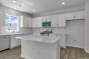 337 Hartfield Ave, Raeford, NC 28376 - Photo 3