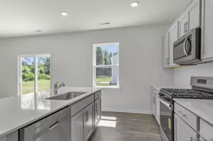 310 Hartfield Ave, Raeford, NC 28376 - Photo 9