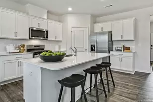 348 Hartfield Ave, Raeford, NC 28376 - Photo 9