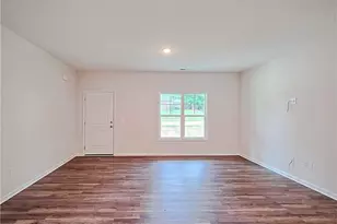 331 Appaloosa Dr, Spring Lake, NC 28390 - Photo 3