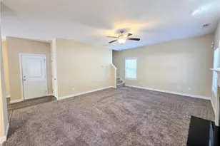 389 Roanoke Dr, Raeford, NC 28376 - Photo 7