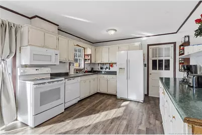 6086 Lexington Drive, Hope Mills, NC 28348 - Photo 9