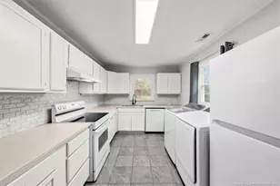 210 Brookwood Ave, Fayetteville, NC 28301 - Photo 13