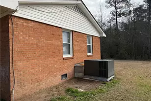 1047 Pleasant Hope Rd, Lumberton, NC 28358 - Photo 11