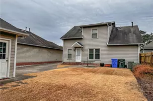 1813 Stetson Ln, Fayetteville, NC 28304 - Photo 5