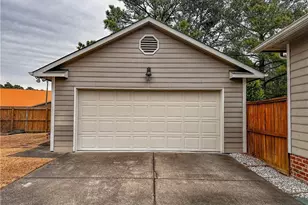 1813 Stetson Ln, Fayetteville, NC 28304 - Photo 7