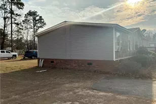 5837 Parkton Rd, Hope Mills, NC 28348 - Photo 3