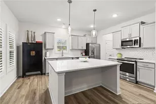 471 Crichton Ct, Fayetteville, NC 28311 - Photo 15