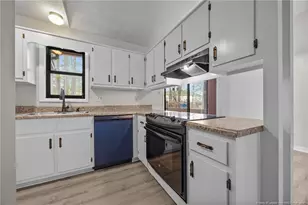 6486 Kelmscot Ct, Fayetteville, NC 28303 - Photo 9