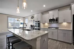 1605 Lizzie Lou Ct, Hope Mills, NC 28348 - Photo 3