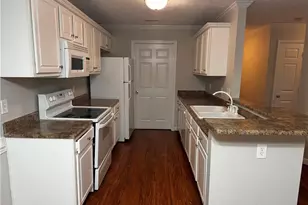 1811 Balmoral Dr, Fayetteville, NC 28304 - Photo 7