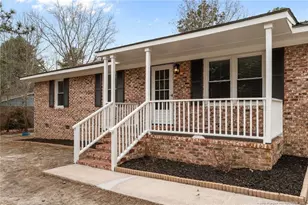 6138 Lexington Dr, Hope Mills, NC 28348 - Photo 3