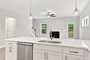 298 Rough Rdg Trl, Aberdeen, NC 28315 - Photo 25