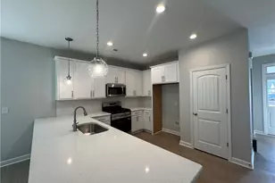 298 Rough Rdg Trl, Aberdeen, NC 28315 - Photo 7
