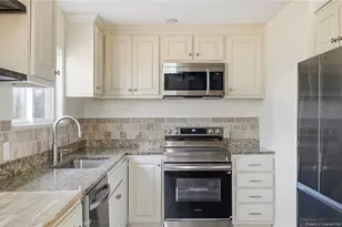 10765 Barker Ten Mile Rd, Saint Pauls, NC 28384 - Photo 9