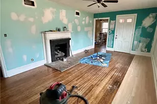 219 N Wright St, Raeford, NC 28376 - Photo 3