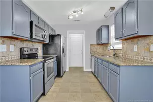 401 Glen Allen St, Fayetteville, NC 28314 - Photo 9