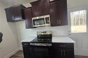 130 Jenkins St, Dunn, NC 28334 - Photo 9