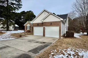 271 Stone Cross Dr, Spring Lake, NC 28390 - Photo 3