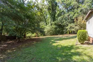 2519 Mirror Lake Dr, Fayetteville, NC 28303 - Photo 37