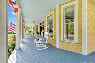 415 E 3rd Avenue, Red Springs, NC 28377 - Photo 3