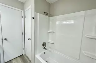 7566 Carrollburg Dr, Fayetteville, NC 28303 - Photo 9