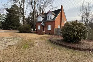 201 W 17th Street W, Lumberton, NC 28358 - Photo 3