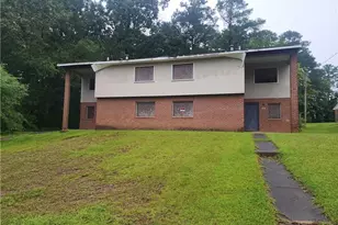 1110 W Garden St, Sanford, NC 27330 - Photo 5