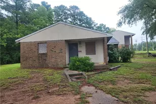 1110 W Garden St, Sanford, NC 27330 - Photo 3