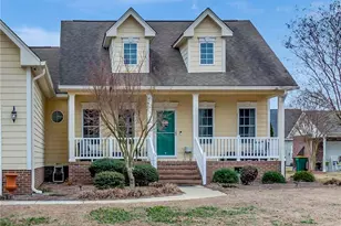 200 Baymeadow Bnd, Lumberton, NC 28358 - Photo 3