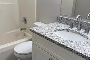 2558 Sourwood Dr, Fayetteville, NC 28301 - Photo 9