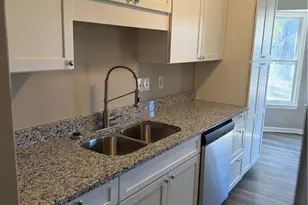 2558 Sourwood Dr, Fayetteville, NC 28301 - Photo 3