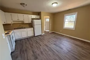 1009 Abrams St, Fayetteville, NC 28311 - Photo 3