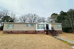 225 Angel Dr, Fayetteville, NC 28306 - Photo 1