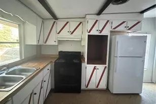 1738 Strickland Bridge Rd, Fayetteville, NC 28304 - Photo 5