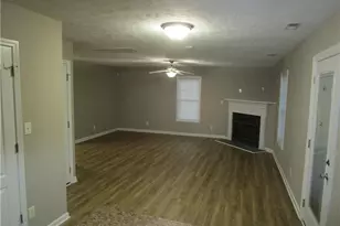 1442 Vandenberg Dr, Fayetteville, NC 28312 - Photo 3