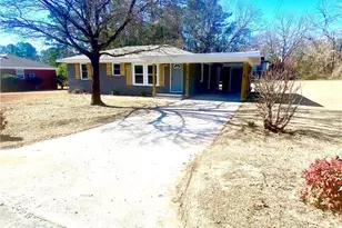 3037 Wedgewood Dr, Fayetteville, NC 28301 - Photo 3