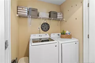 1920 Sir Michael Dr, Hope Mills, NC 28348 - Photo 17