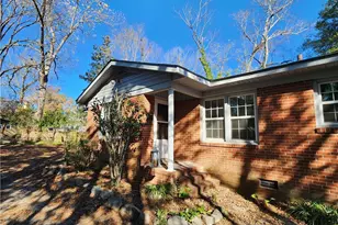 1108-B Norwood St, Fayetteville, NC 28305 - Photo 3