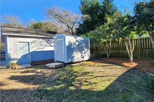 930 Chester Cir, Fayetteville, NC 28303 - Photo 9