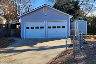 930 Chester Cir, Fayetteville, NC 28303 - Photo 5